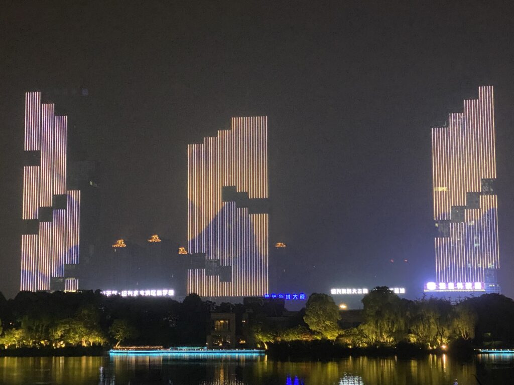 Media Facade Lighting Solution