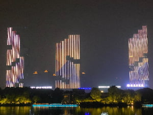 Media Facade Lighting Solution
