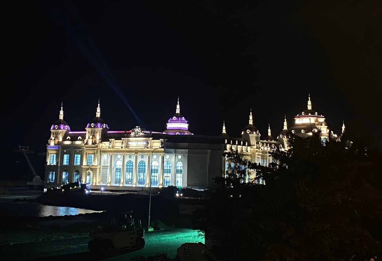 Building Facade Lighting